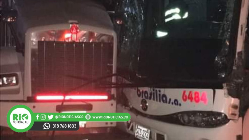 Photo of Bus que cubría la ruta Medellín – Montería se accidentó