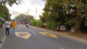 Protestas frente a la universidad UPB tras muerte de docente en accidente vial | Noticias de Buenaventura, Colombia y el Mundo