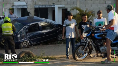Photo of Conductor de un carro chocó contra una moto y una casa en Cereté